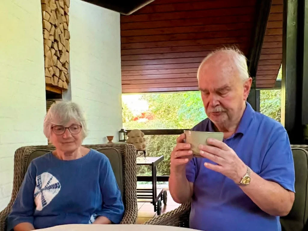 Gudrun and Lüder Paysen enjoying matcha served in one of Gudrun Paysen’s tea bowls.